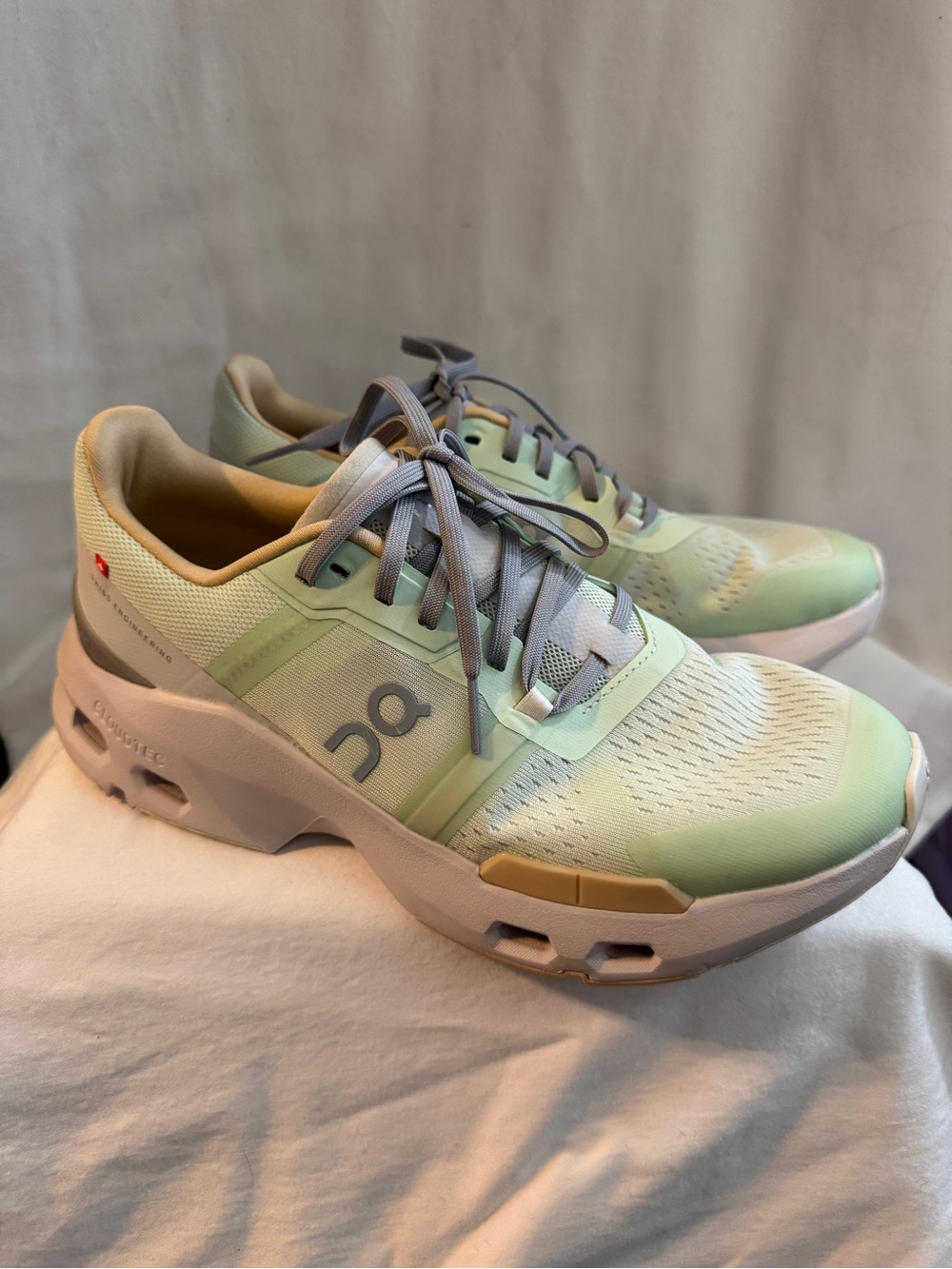 ON Cloudpulse Running Shoes